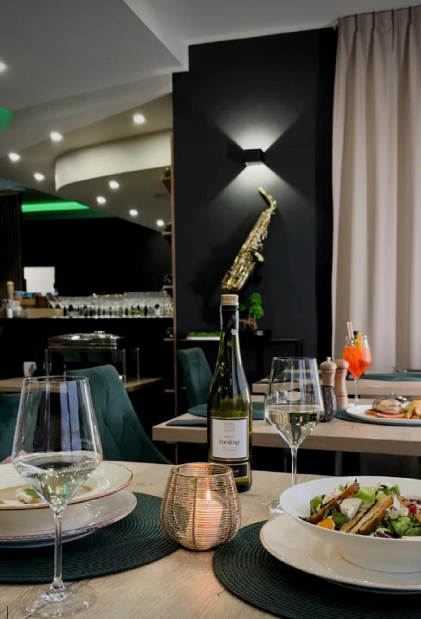 Hotel Caro Poznań Extérieur photo